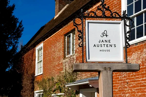 L'insegna di Jane Austen's House a Chawton, nell'Hampshire