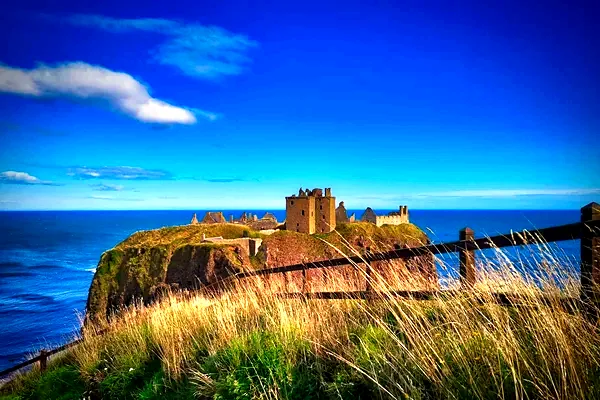 Dunnottar Castle sulla scogliera, sul Mare del Nord