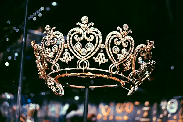 Una tiara di diamanti esposta al Victoria and Albert Museum di Londra